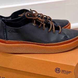 Oakpark Low Navy Leather Clarks  9.5 medium